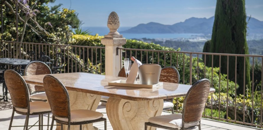 Дом с 7 спальнями в Мужен, Франция №67199