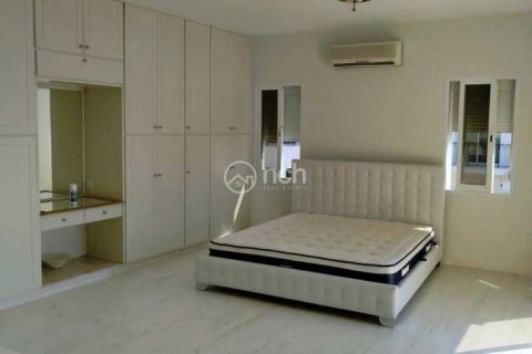 Вилла с 4 спальнями в Агиос Тихонас, Кипр №52612 15