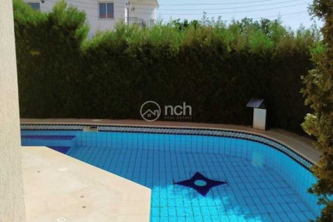 Вилла с 4 спальнями в Агиос Тихонас, Кипр №52612 1