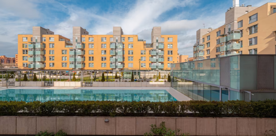 4 dormitorios Apartment en Madrid, Spain No. 99103