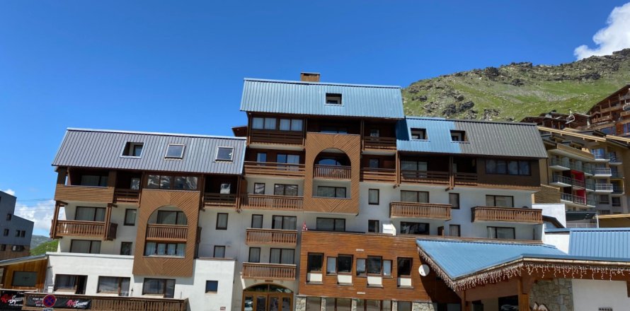 1 bedroom Apartment in Les Belleville, France No. 100005