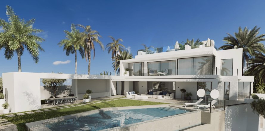 6 bedrooms Villa in Marbella, Spain No. 112339