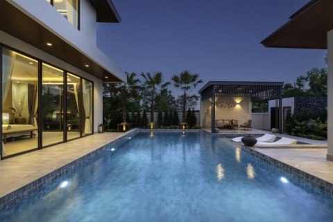 251m² Villa in Hua Hin, Thailand No. 97455 4