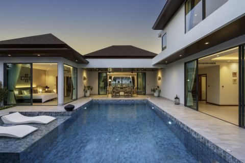 251m² Villa in Hua Hin, Thailand No. 97455 1