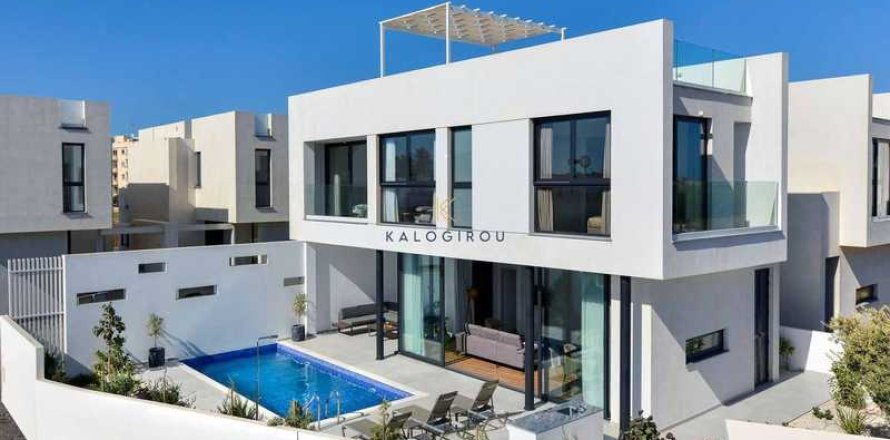3 bedrooms House in Pernera, Cyprus No. 76243