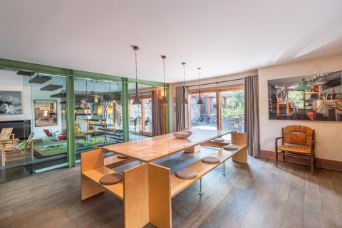 6 bedrooms House in Les Allues, France No. 99671 2