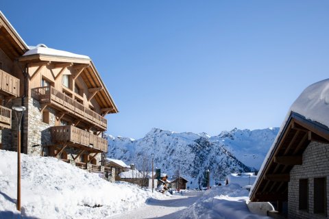 6 dormitorios Apartment en Montvalezan, France No. 99555 1