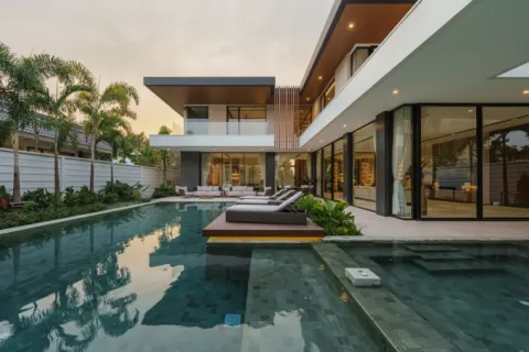 4 bedrooms Villa in Phuket, Thailand No. 3045 4