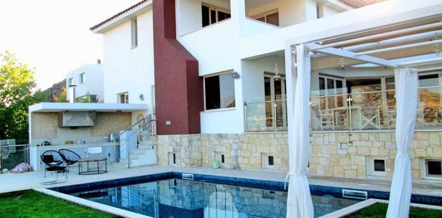 5 chambres House à Mesa Geitonia, Cyprus No. 100469