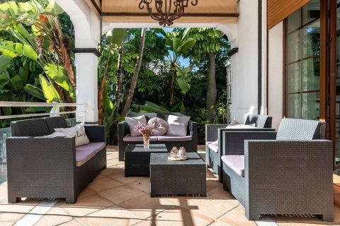 5 bedrooms Villa in Tan Xuan, Vietnam No. 27385 6