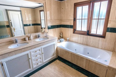 5 bedrooms Villa in Tan Xuan, Vietnam No. 27385 20