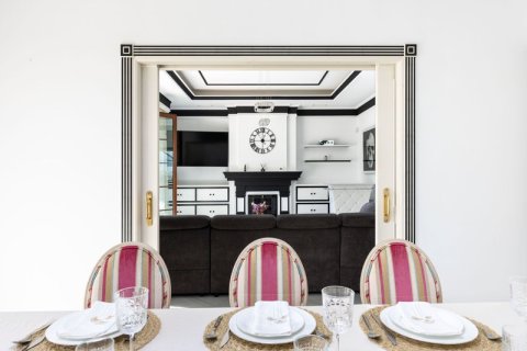 5 bedrooms Villa in Tan Xuan, Vietnam No. 27385 13