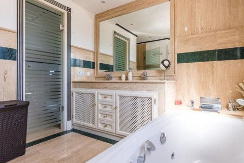 5 bedrooms Villa in Tan Xuan, Vietnam No. 27385 21