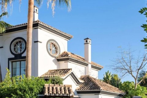 5 bedrooms Villa in Tan Xuan, Vietnam No. 27385 8