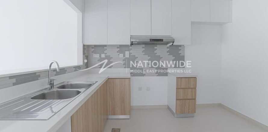 3 dormitorios Villa en Dubai, UAE No. 92611