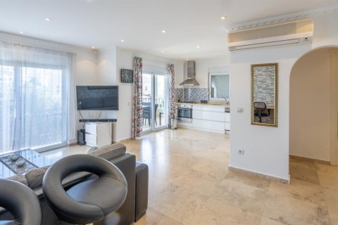 3 rooms Apartment in Phong Thanh Tay A, Vietnam No. 22135 5