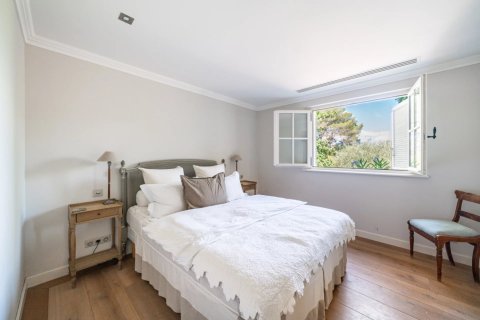 5 bedrooms Villa in Mougins, France No. 69082 12