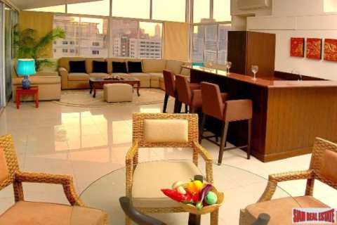 2 bedrooms Apartment in Bangkok, Thailand No. 96240 6