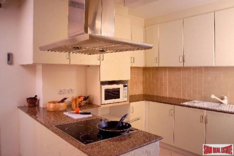 2 bedrooms Apartment in Bangkok, Thailand No. 96240 7