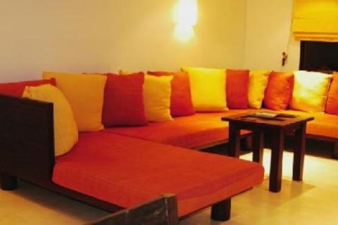 3 bedrooms Apartment in Rawai, Thailand No. 95642 4