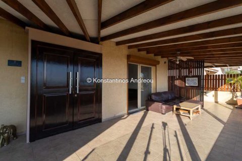 5 bedrooms House in Limassol, Cyprus No. 75381 2