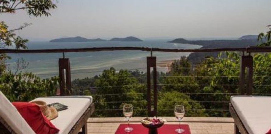 3 dormitorios Villa en Surat Thani, Thailand No. 95996