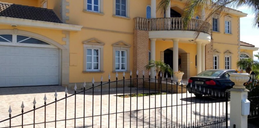6 dormitorios Villa en Nicosia, Cyprus No. 106296