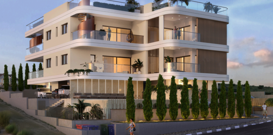 3 bedrooms Apartment in Germasogeia, Cyprus No. 74383