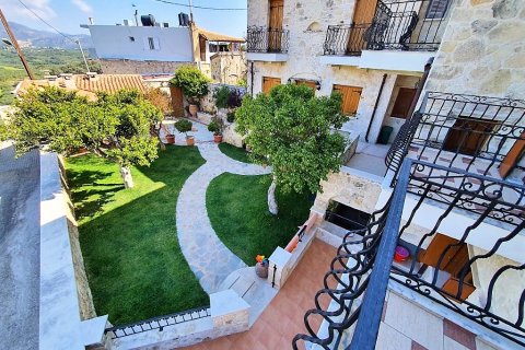 7 rooms Building in Heraklion, Greece No. 55102 4