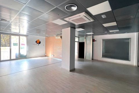 322m² Commercial property à L'Eixample, Spain No. 27198