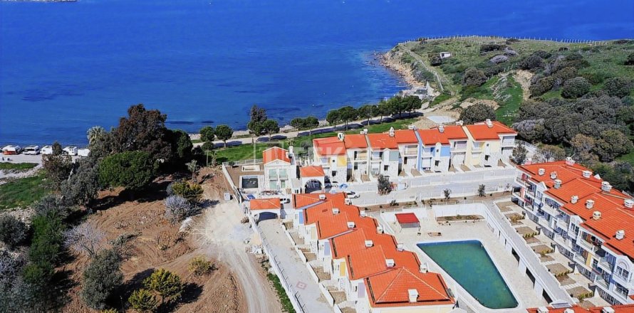 3 dormitorios Villa en Foca, Turkey No. 92501