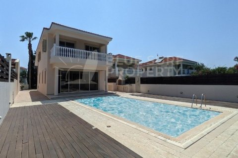 5 bedrooms Villa in Paralimni, Cyprus No. 104855 22