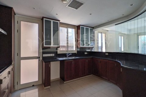 5 bedrooms Villa in Paralimni, Cyprus No. 104855 5