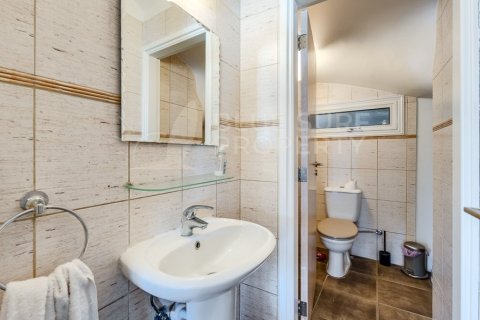 5 bedrooms Villa in Paralimni, Cyprus No. 81948 10