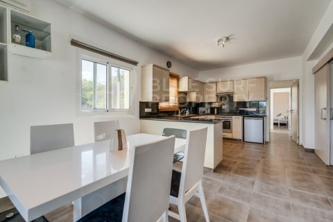 5 bedrooms Villa in Paralimni, Cyprus No. 81948 6