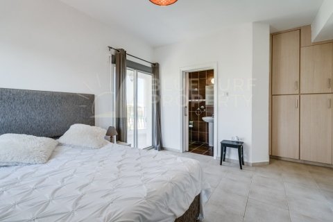 5 bedrooms Villa in Paralimni, Cyprus No. 81948 12