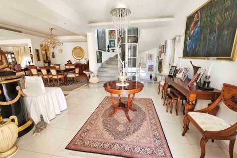 7 bedrooms House in Mesa Geitonia, Cyprus No. 31197 3