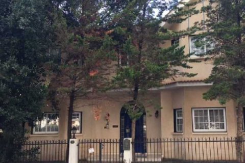 4 chambres House à Strovolos, Cyprus No. 39661 1