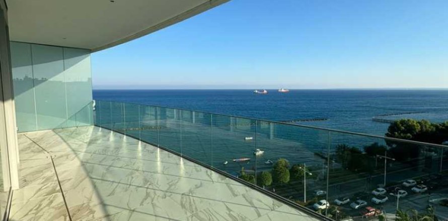 2 bedrooms Apartment in Limassol, Cyprus No. 65674