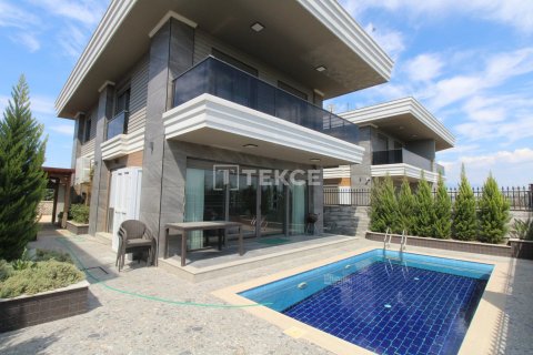 4 bedrooms Villa in Tan Xuan, Vietnam No. 112788