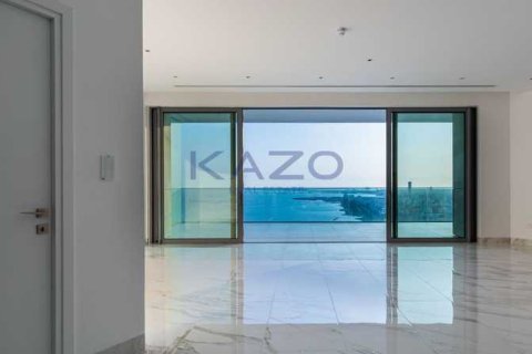 3 bedrooms Apartment in Limassol, Cyprus No. 103634 9