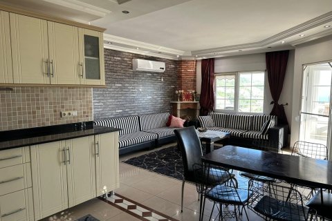 Квартира с 4 комнатами в Аланья, Турция №22042