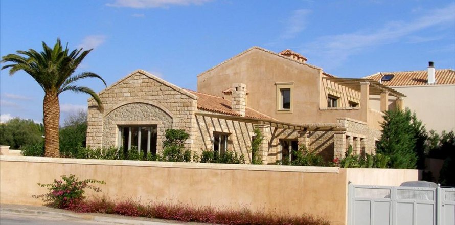 5 bedrooms House in Vari, Greece No. 60237