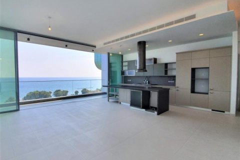 3 bedrooms Apartment in Limassol, Cyprus No. 106376 2