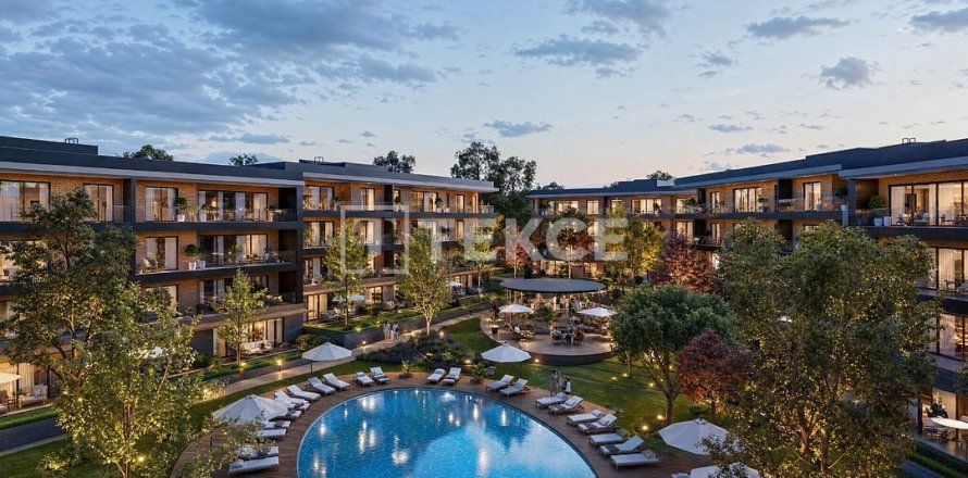 3 bedrooms Apartment in Cekmekoy, Turkey No. 129046
