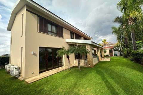 4 bedrooms House in Strovolos, Cyprus No. 30831 10