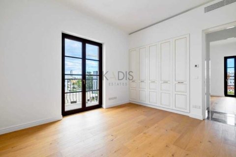 3 bedrooms Apartment in Limassol, Cyprus No. 103578 3