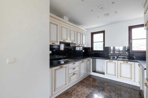 3 bedrooms Apartment in Limassol, Cyprus No. 103578 7