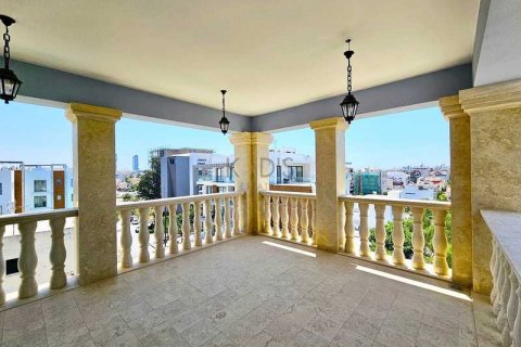 3 bedrooms Apartment in Limassol, Cyprus No. 103578 13