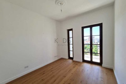 3 bedrooms Apartment in Limassol, Cyprus No. 103578 9
